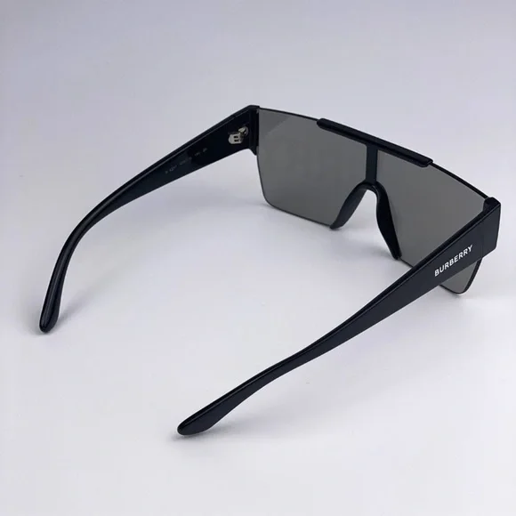 Burberry sunglasses - Unisex - Picture 10 of 11